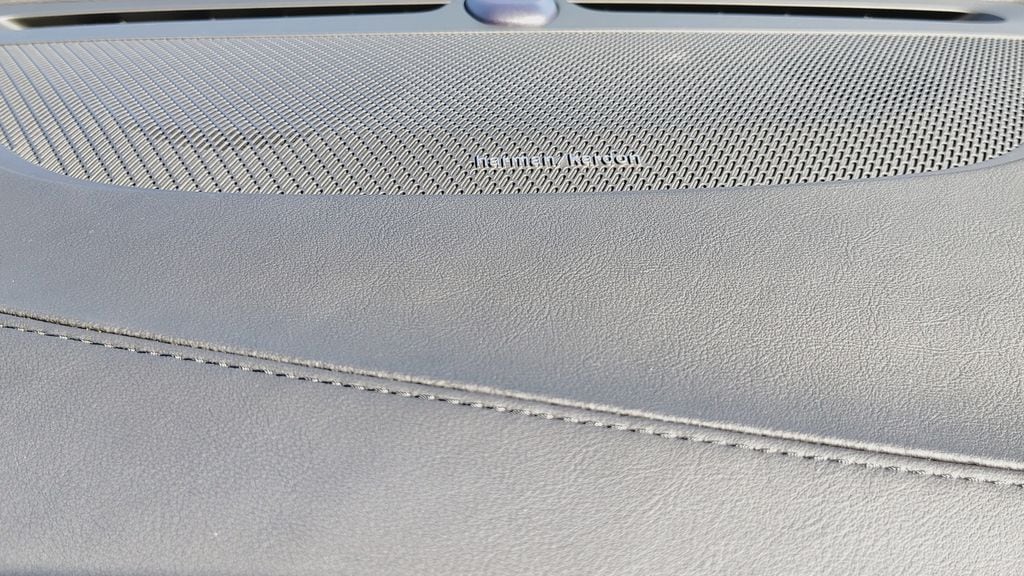 2026 Volvo XC90 Plus - Photo 19