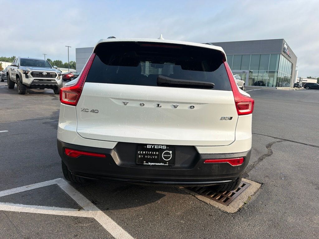 Used 2024 Volvo XC40 B5 Plus Dark Theme SUV