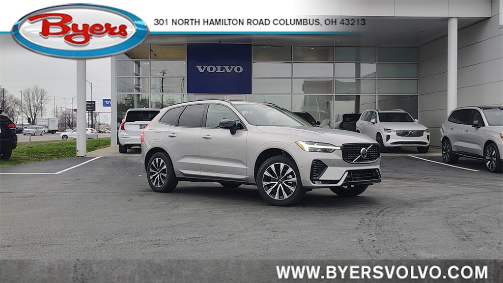 2025 Volvo XC60 Plus's photo