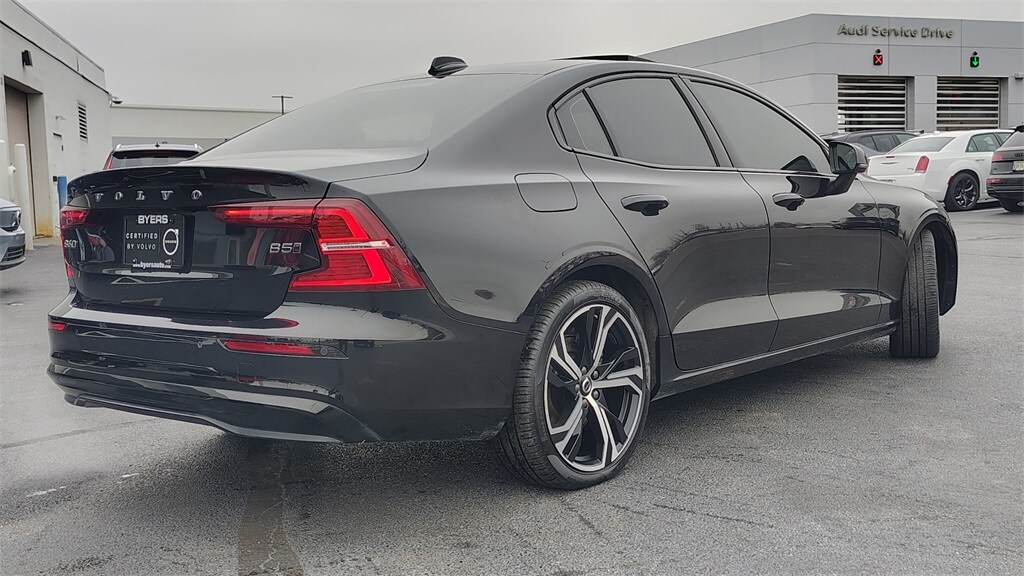 2025 Volvo S60 B5 Core photo 3