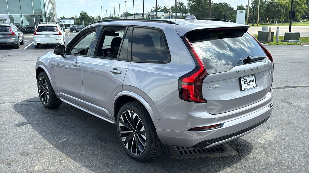New 2026 Volvo XC90 B6 Ultra Dark Theme 6-Seater SUV