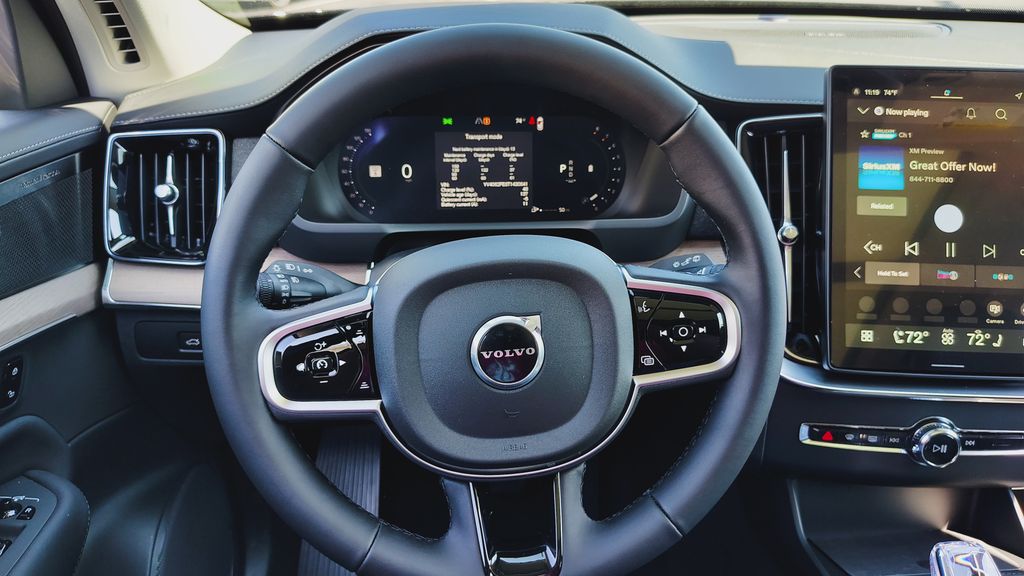 2026 Volvo XC90 Plus - Photo 13