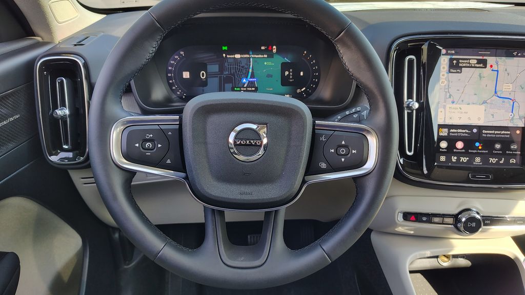 2026 Volvo XC40 Ultra - Photo 13