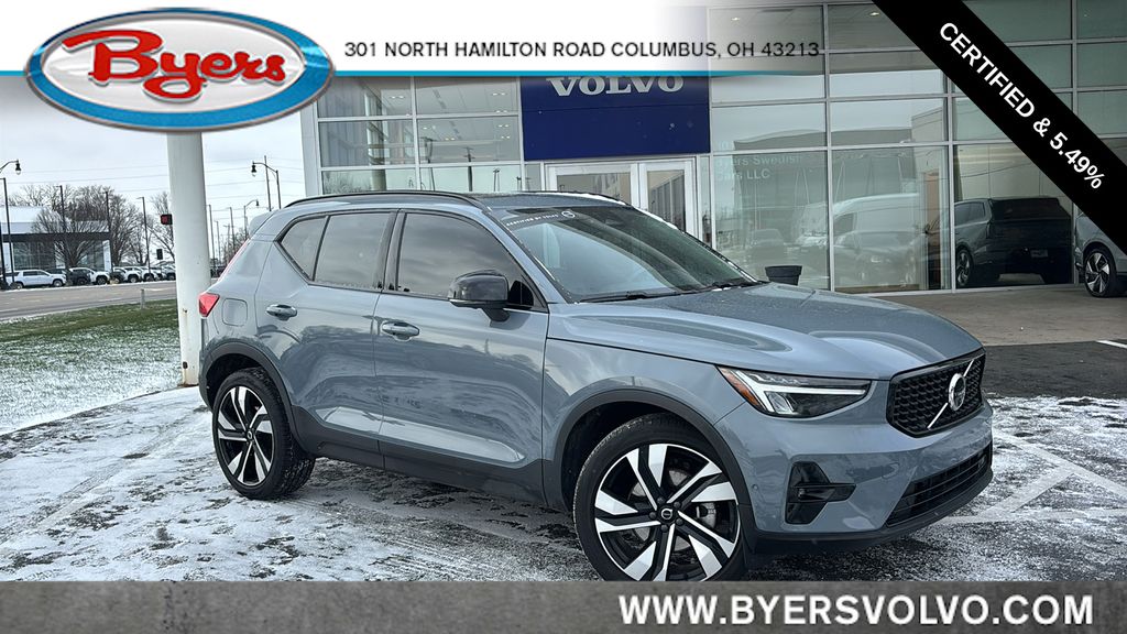 2023 Volvo XC40