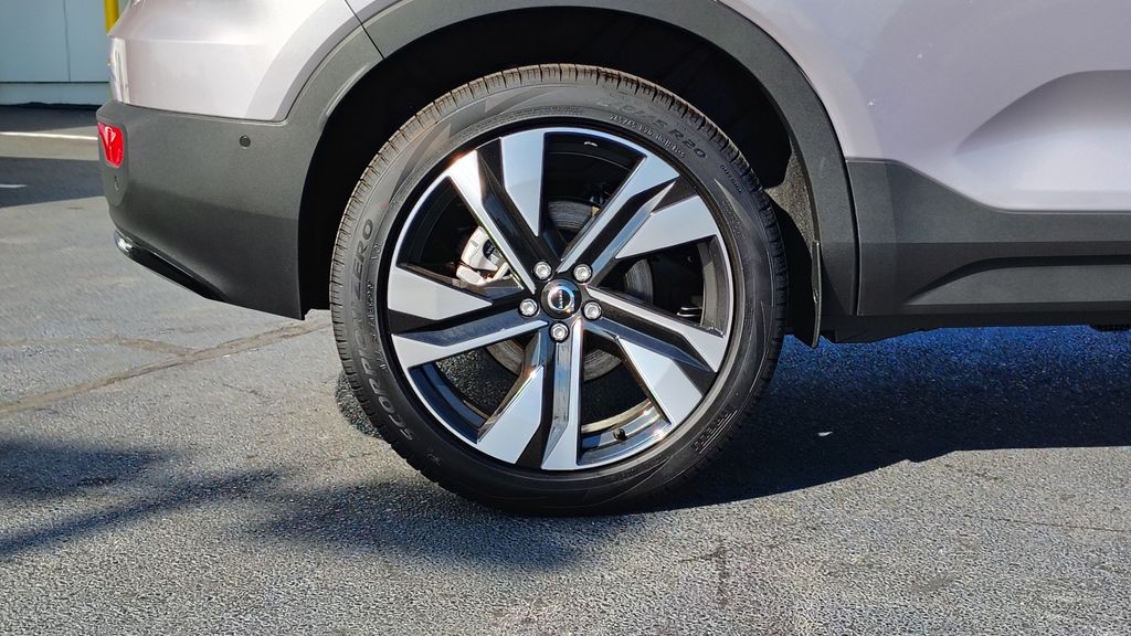 2026 Volvo XC40 Ultra - Photo 31