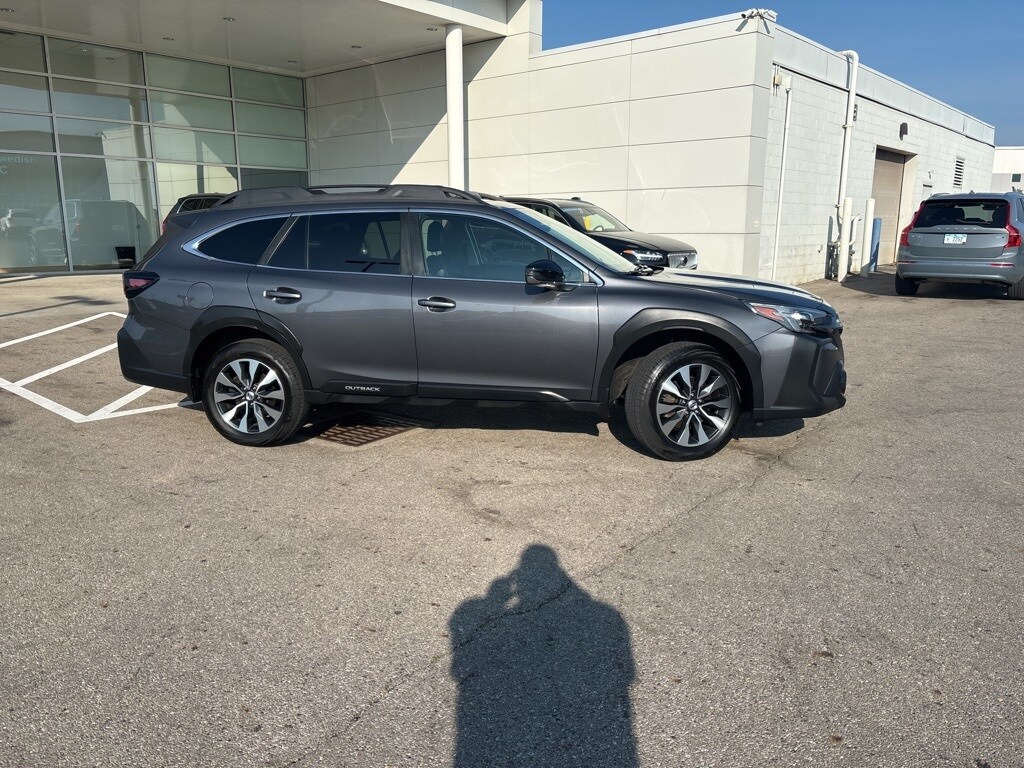 2023 Subaru Outback Limited XT photo 2
