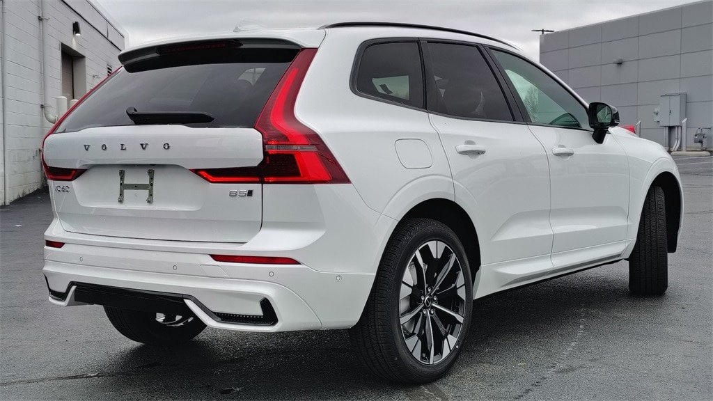 New 2026 Volvo XC60 B5 Plus SUV