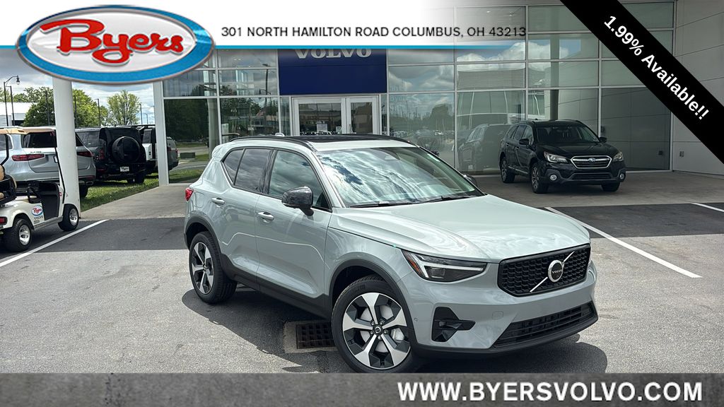 2026 Volvo XC40