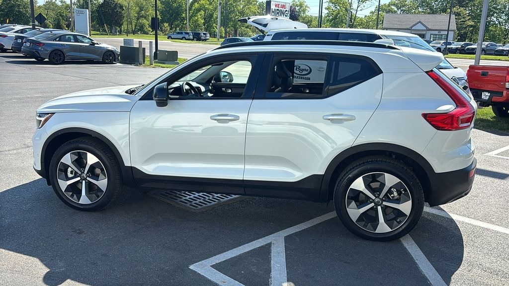Certified 2026 Volvo XC40 B5 Plus SUV