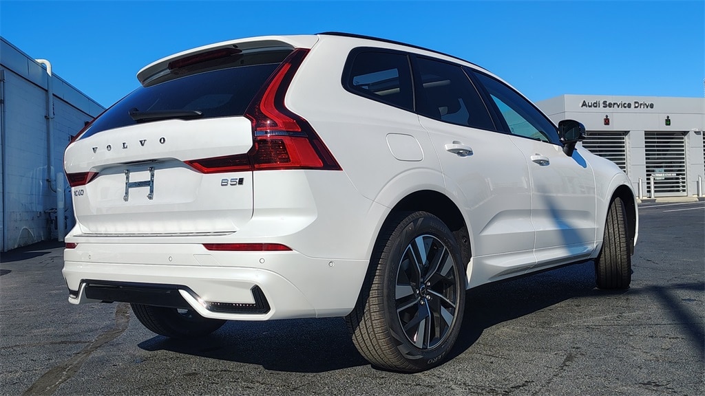 New 2026 Volvo XC60 B5 Plus SUV