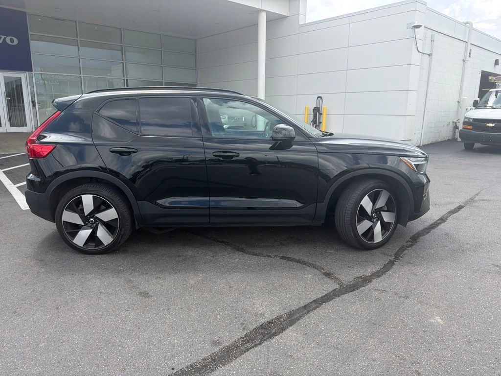 Used 2023 Volvo XC40 Plus with VIN YV4ED3UL8P2071703 for sale in Columbus, OH