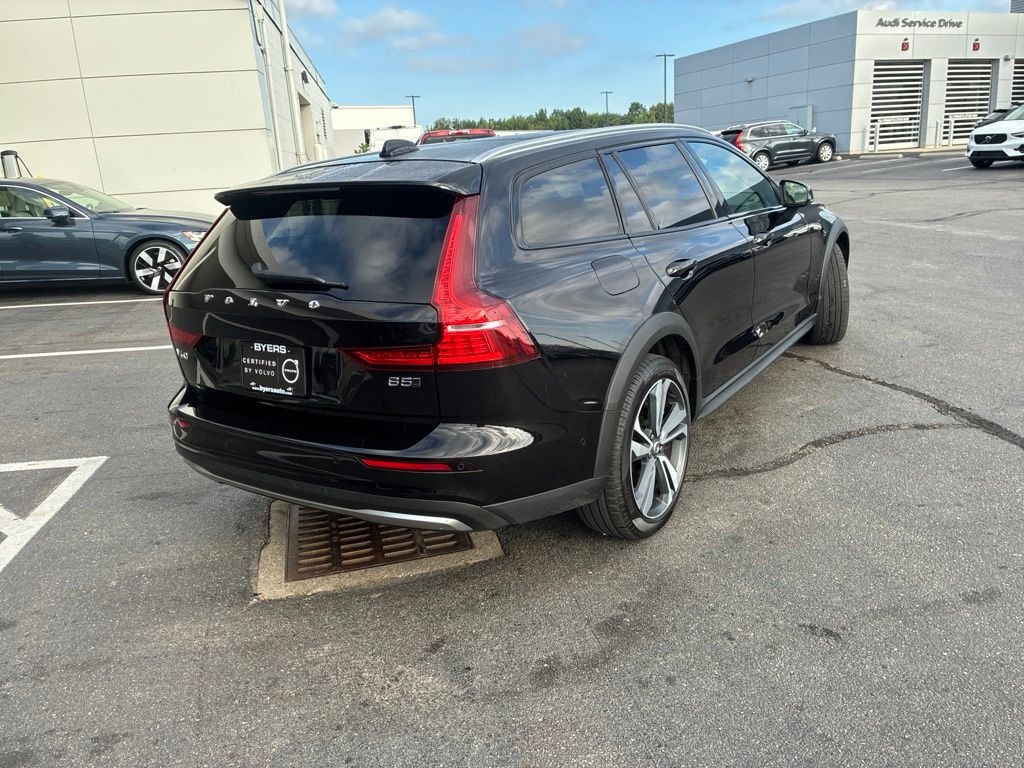Certified 2025 Volvo V60 Cross Country B5 Plus Wagon