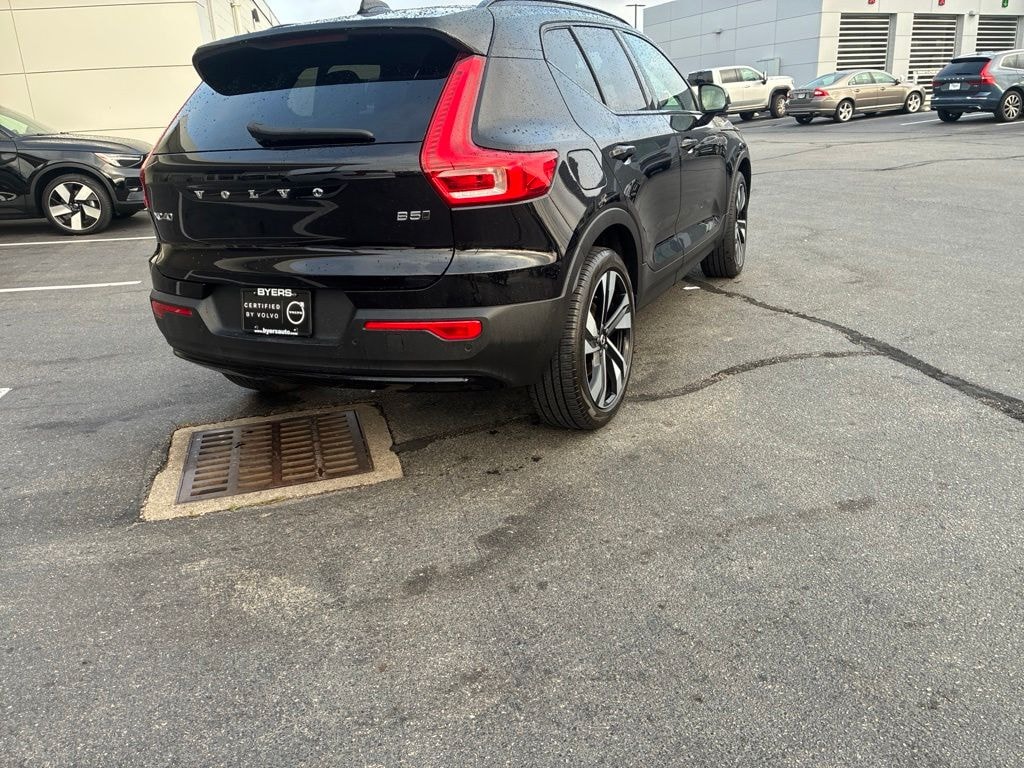 Used 2024 Volvo XC40 B5 Plus Dark Theme SUV