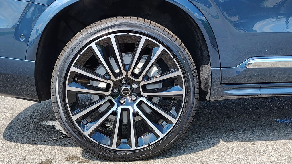 2026 Volvo XC90 Plus - Photo 39