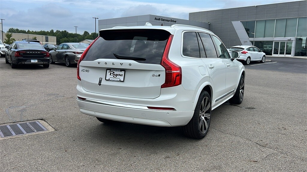 2025 Volvo XC90 Plus photo 3
