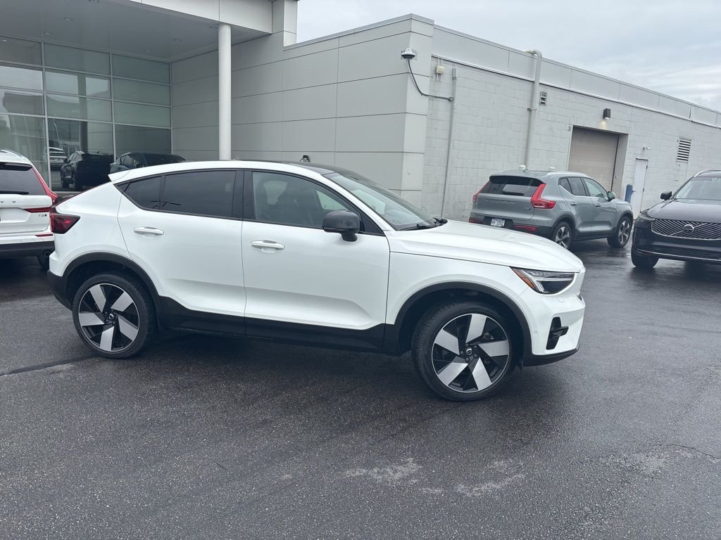 Used 2023 Volvo C40 Plus with VIN YV4ED3GL2P2048493 for sale in Columbus, OH