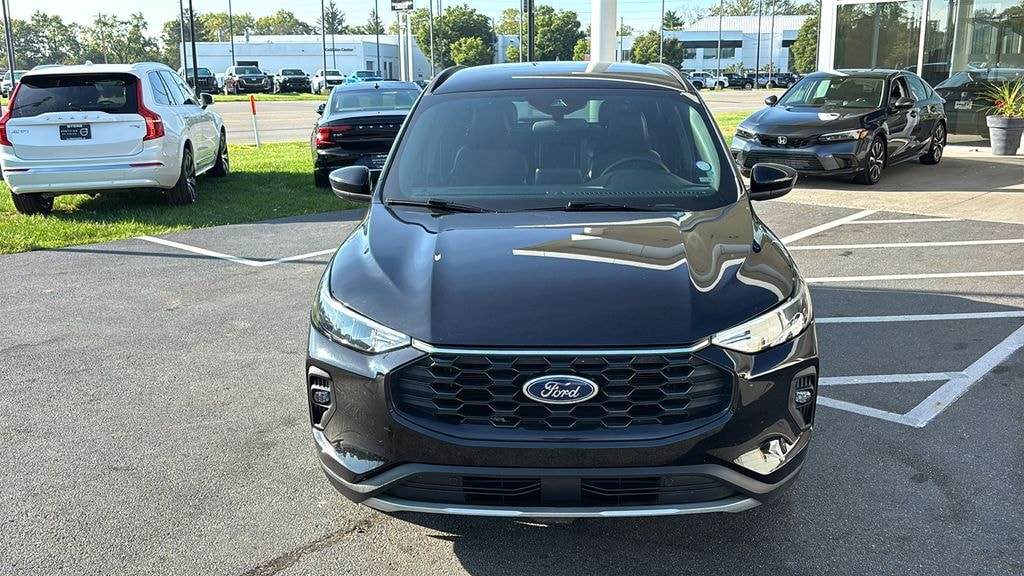 Used 2025 Ford Escape ST-Line Select SUV