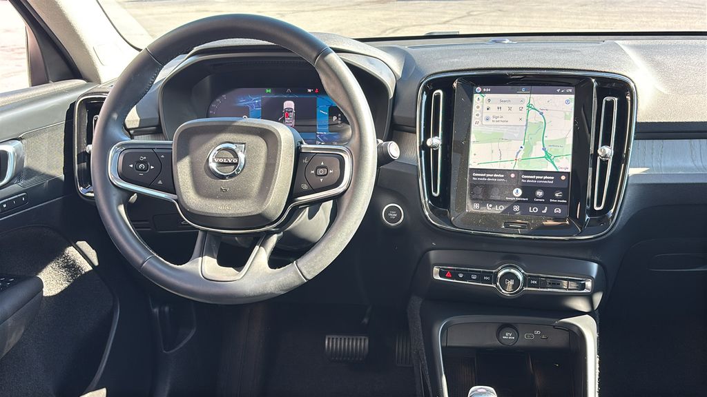 2026 Volvo XC40 Plus - Photo 7