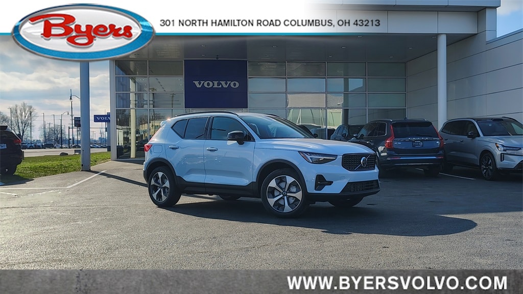 2026 Volvo XC40 Plus's photo