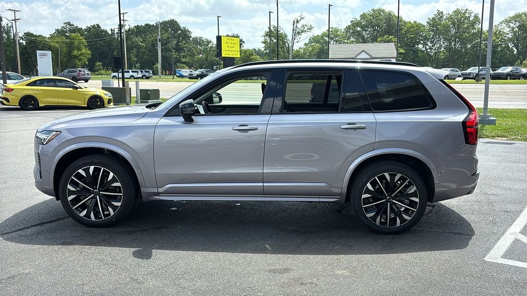 New 2026 Volvo XC90 B6 Ultra Dark Theme 6-Seater SUV