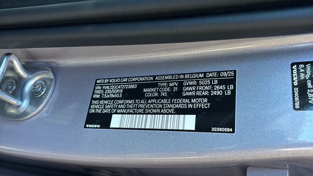 2026 Volvo XC40 Plus - Photo 34