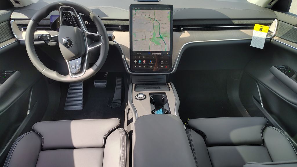 2025 Volvo EX90 Ultra - Photo 8