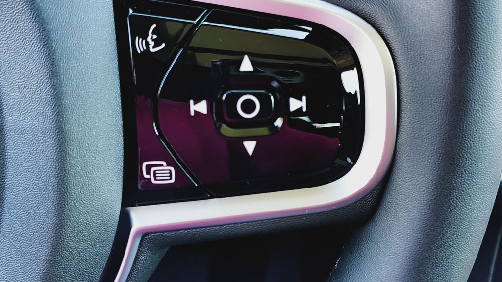 2026 Volvo XC90 Plus - Photo 15