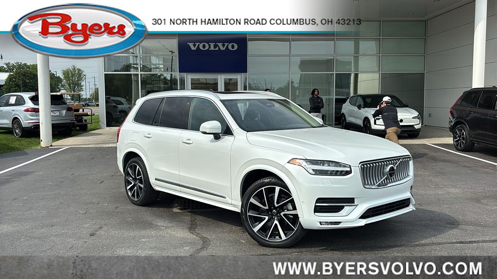 2024 Volvo XC90 B5 Plus Bright theme 4WD's photo