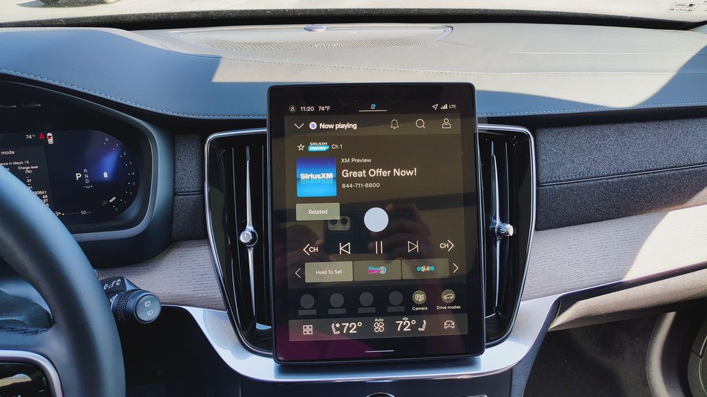 2026 Volvo XC90 Plus - Photo 18