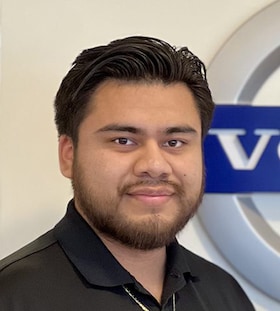 Staff member Fredy Mendoza from ID_5ed2b1718291