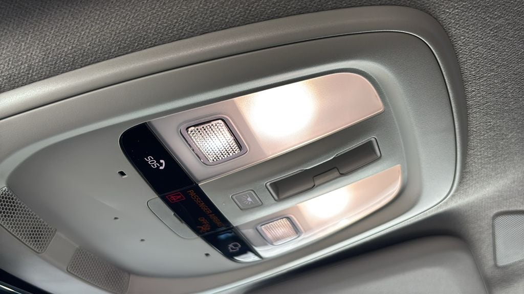 2026 Volvo XC40 Plus - Photo 23