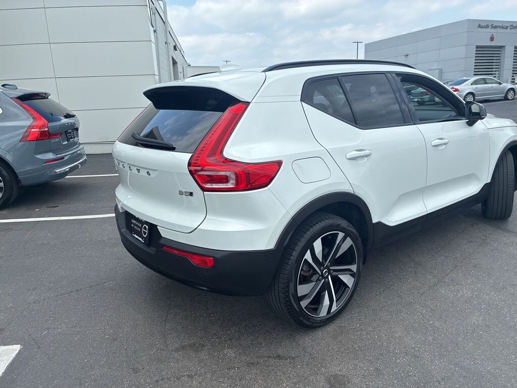 Used 2023 Volvo XC40 B5 Plus Dark Theme SUV