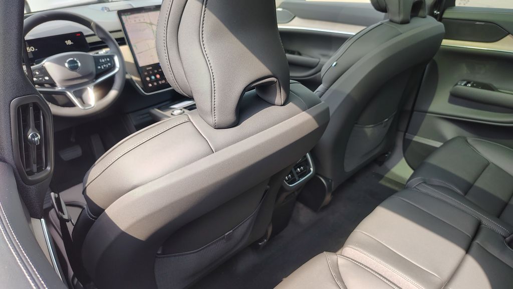 2025 Volvo EX90 Ultra - Photo 32