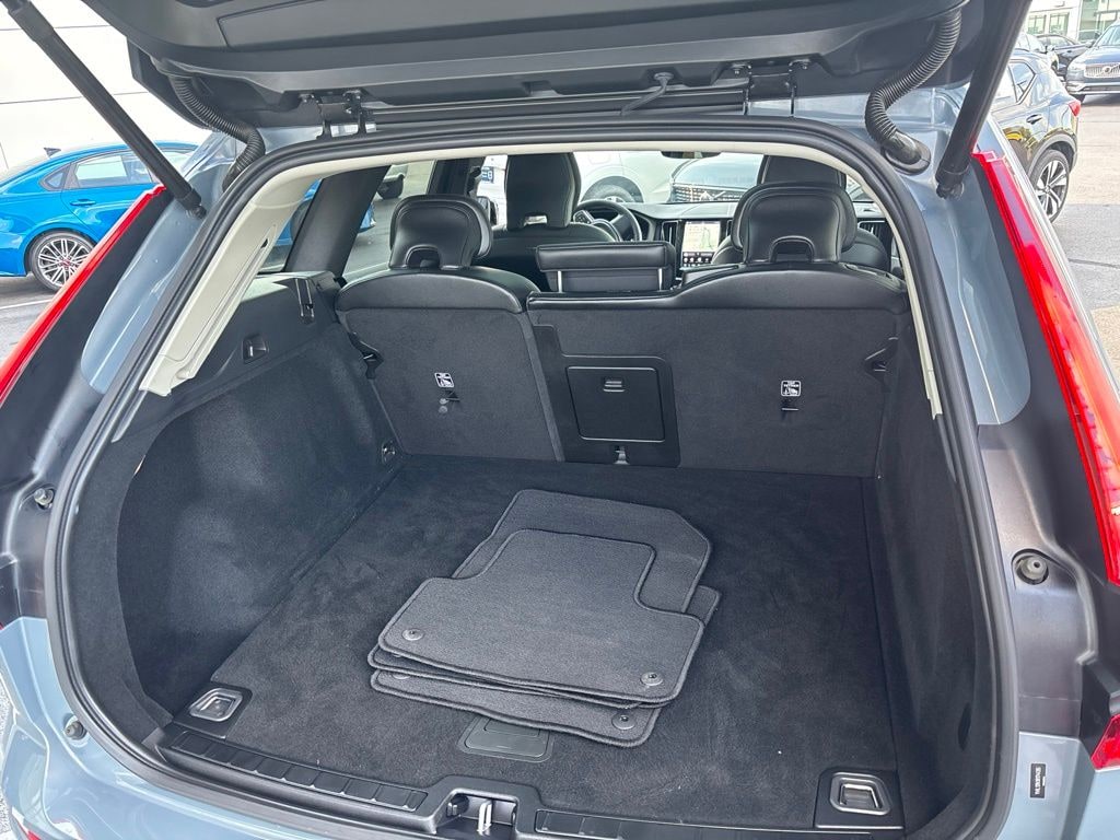 Certified 2024 Volvo XC60 B5 Core SUV