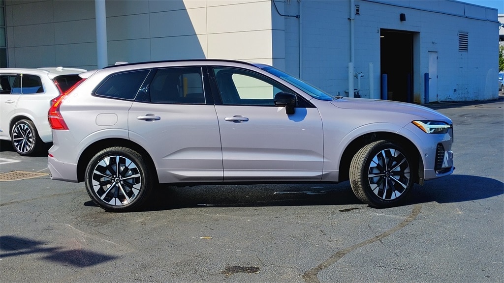 New 2026 Volvo XC60 B5 Plus SUV