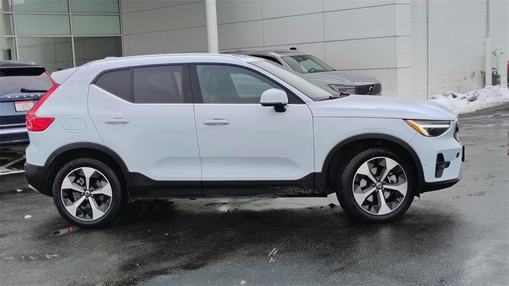 Certified 2025 Volvo XC40 B5 Plus Bright Theme SUV