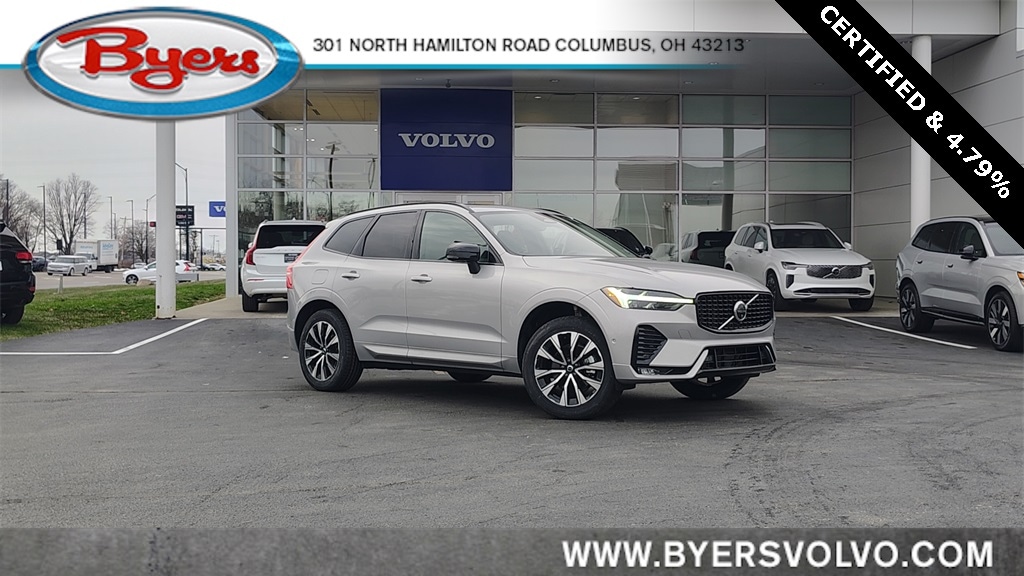 2025 Volvo XC60 Plus's photo