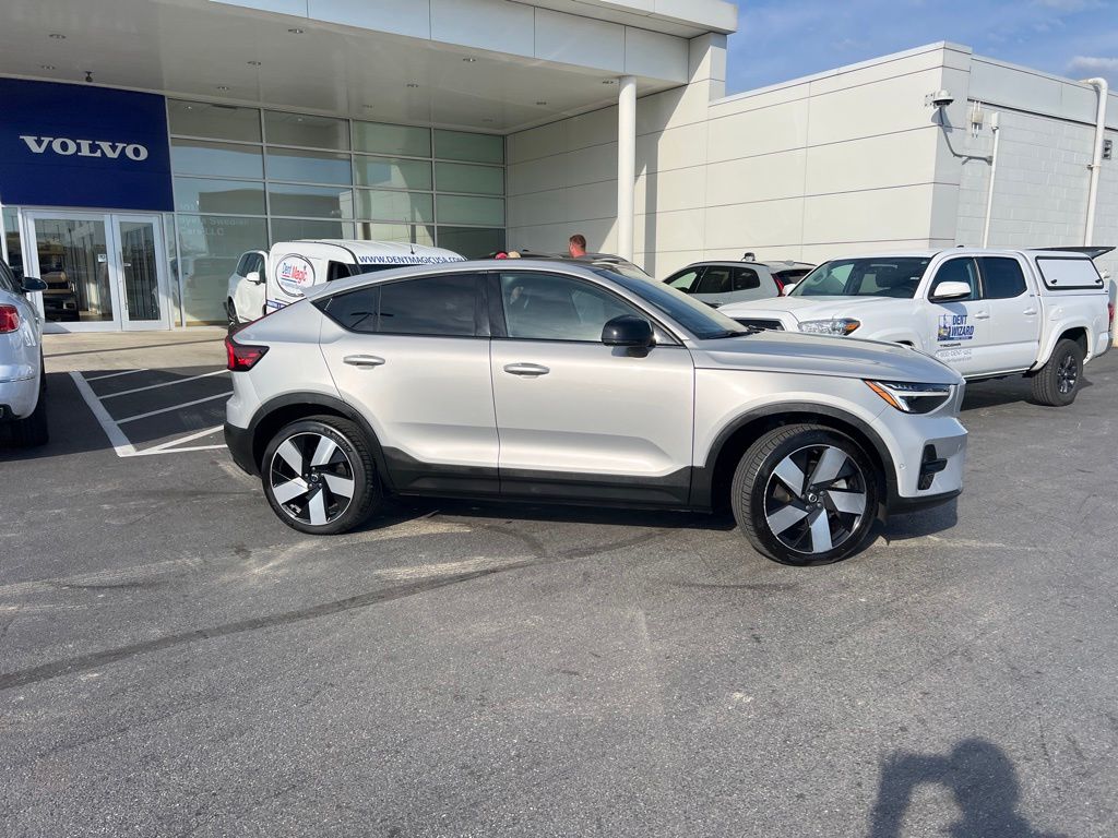 Used 2023 Volvo C40 Plus with VIN YV4ED3GL8P2042701 for sale in Columbus, OH