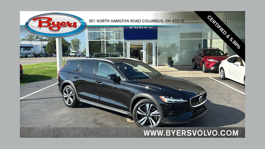 2025 Volvo V60 Cross Country