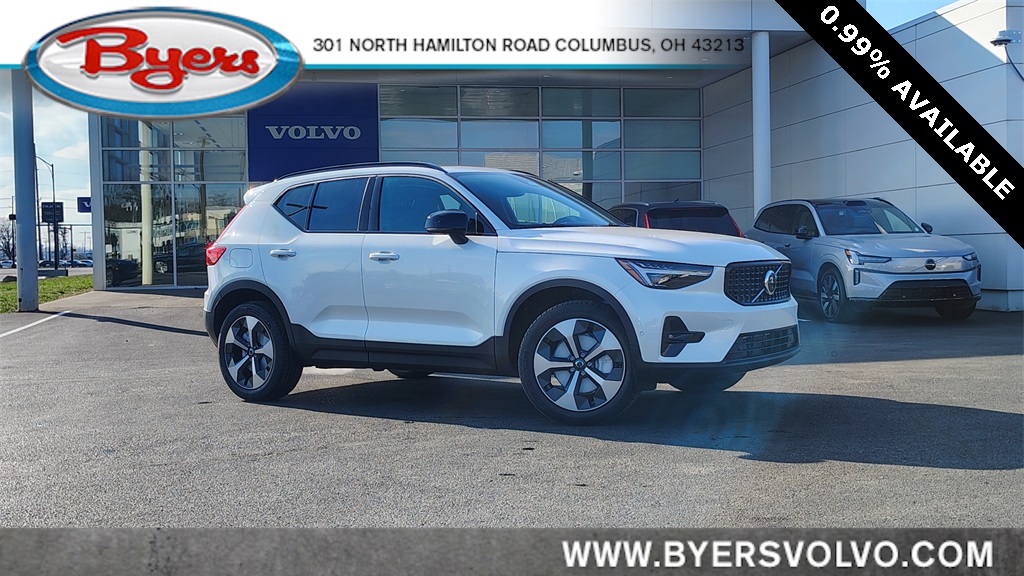 2026 Volvo XC40 Plus's photo