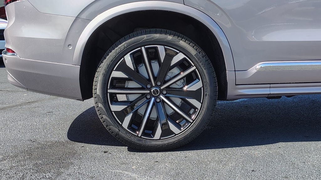 2026 Volvo XC90 Plus - Photo 32