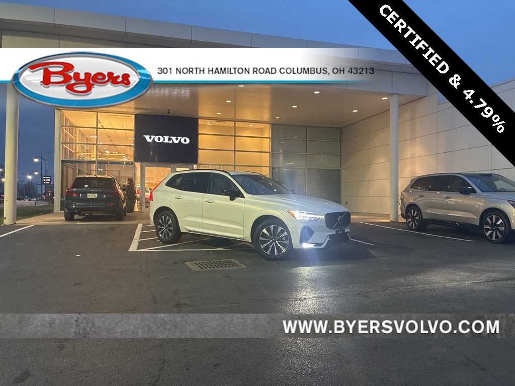 2023 Volvo XC60 Plus's photo