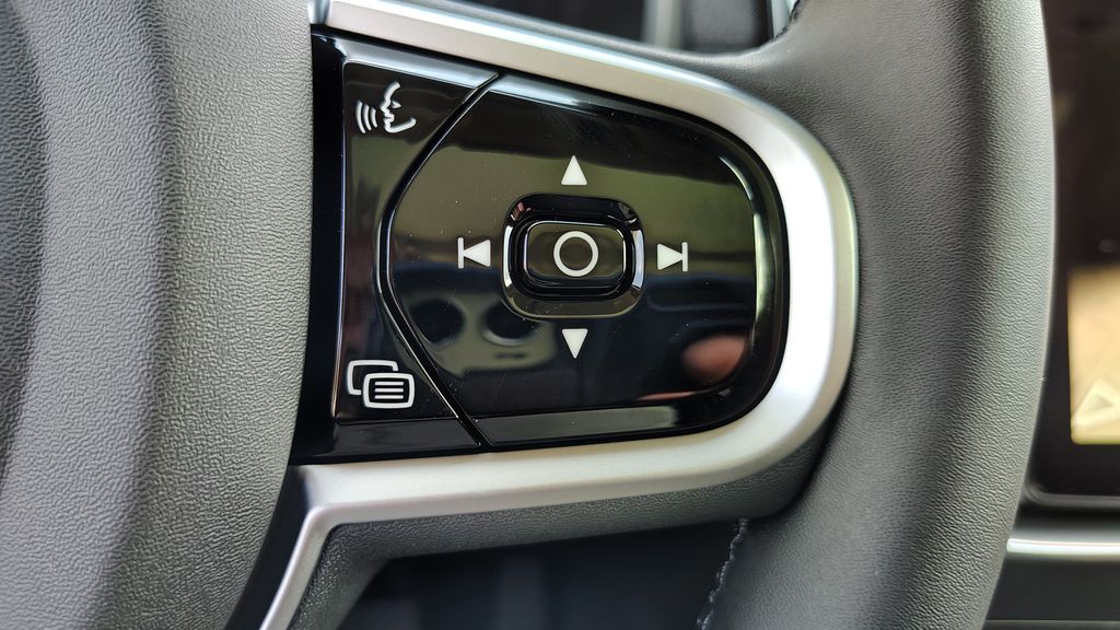 2026 Volvo XC90 Plus - Photo 18