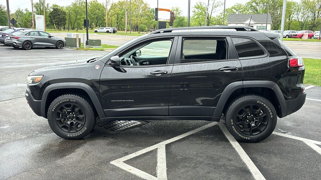 Used 2022 Jeep Cherokee Trailhawk SUV