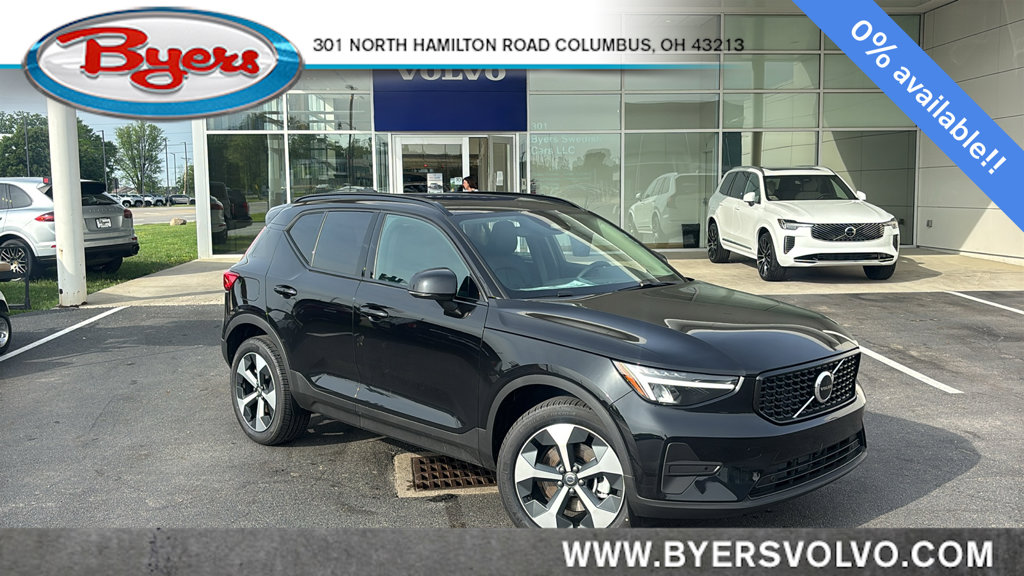 New 2026 Volvo XC40 B5 Core SUV