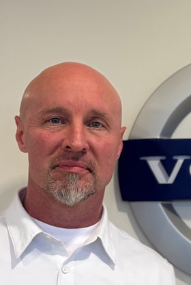 Staff member Shawn Bell from ID_5ed2b1718291