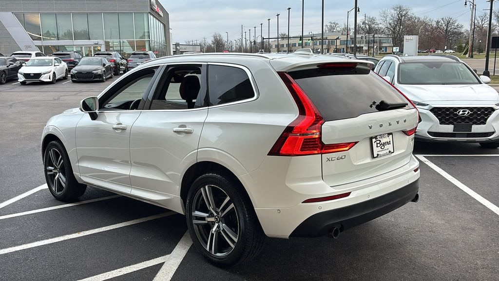 Used 2018 Volvo XC60 T5 Momentum SUV