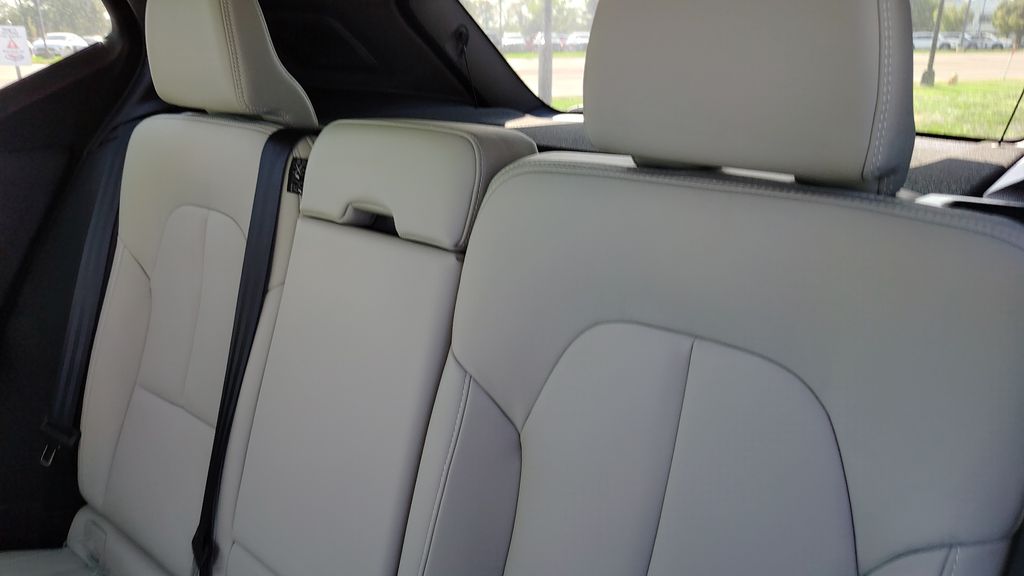 2026 Volvo XC40 Ultra - Photo 27
