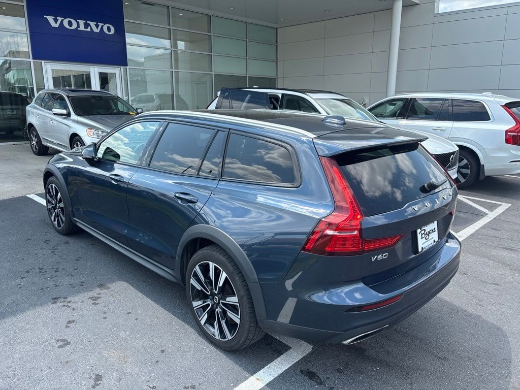 Used 2022 Volvo V60 Cross Country T5 Wagon