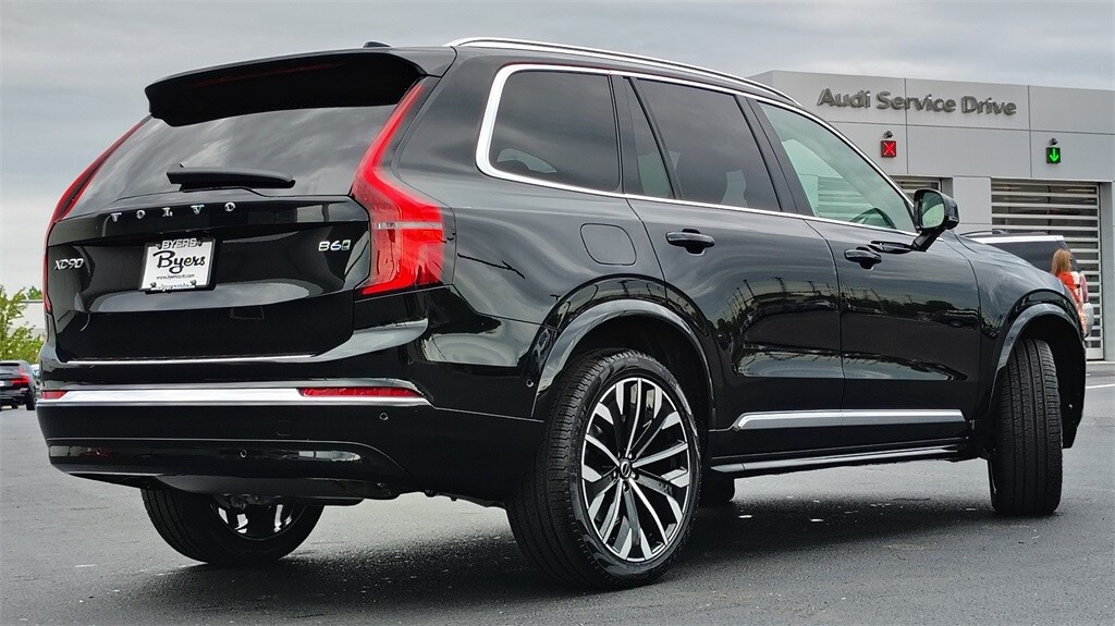 2026 Volvo XC90 Plus photo 2